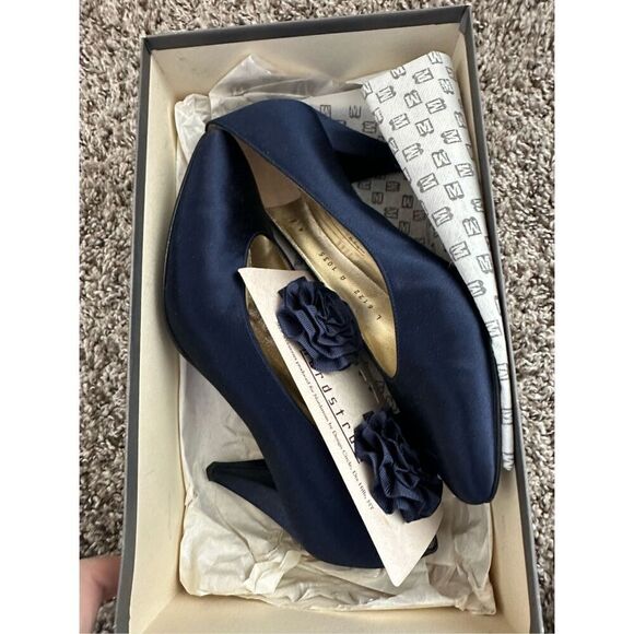 Bruno Magli Shoes - Bruno Magli Womens French Satin Blue DeeDee Pointed Toe Heels Size 6